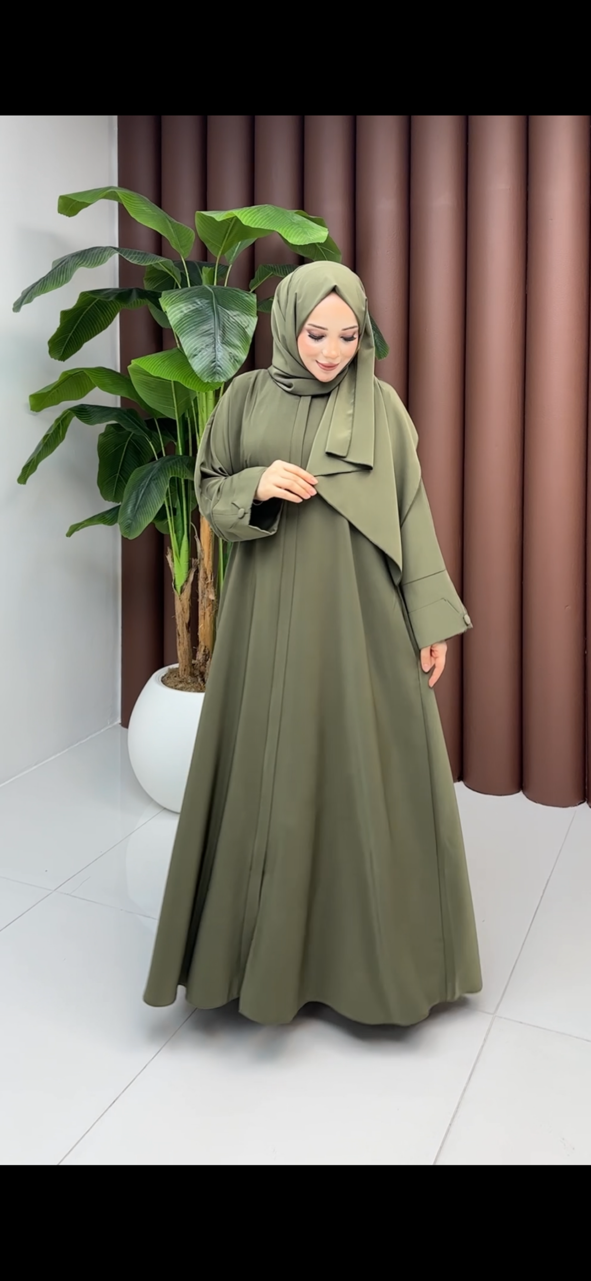 Liva Abaya Haki ön görünüm - Mayha Couture abaya