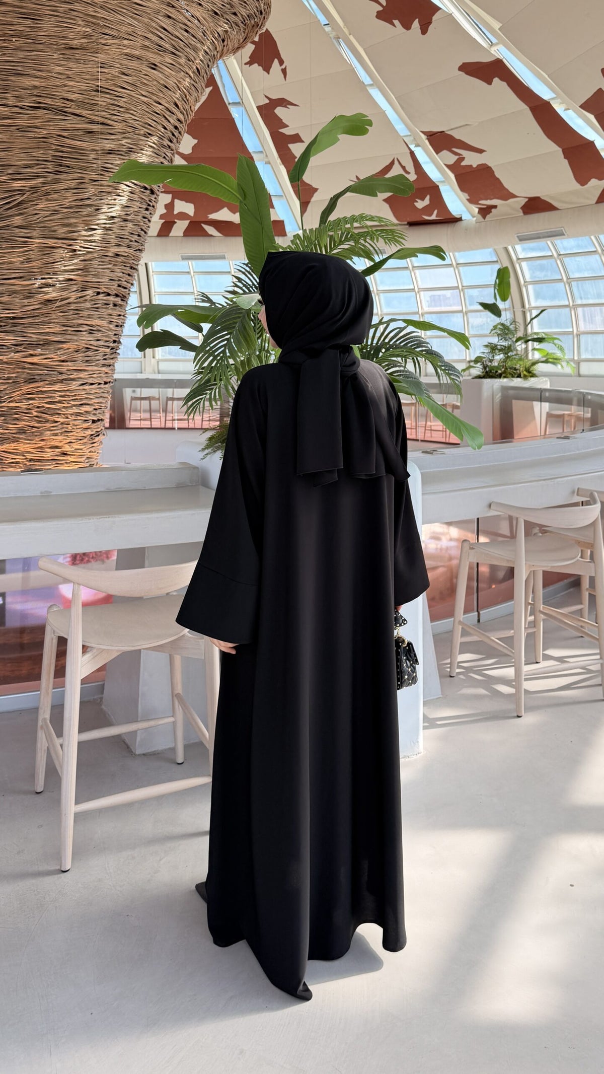 Hanzade Abaya Siyah stil detayı - Mayha Couture abaya