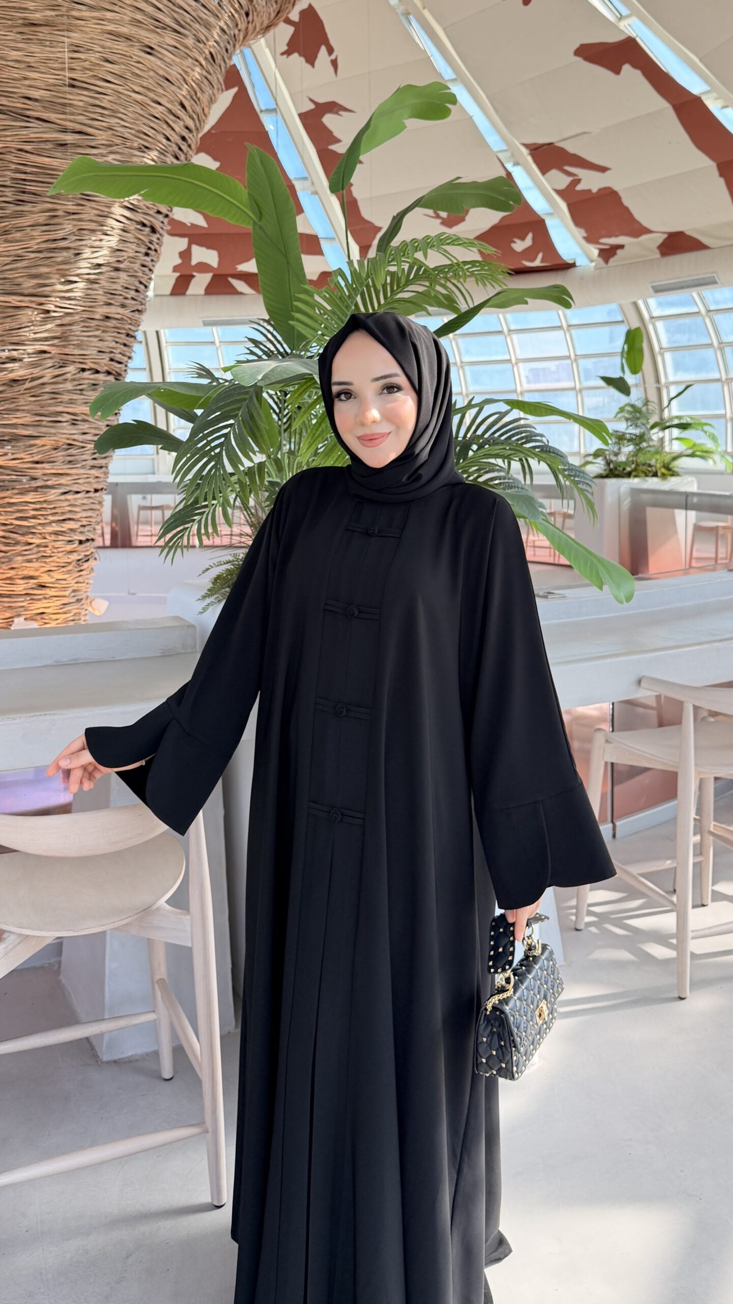 Hanzade Abaya Siyah yan görünüm - Mayha Couture abaya