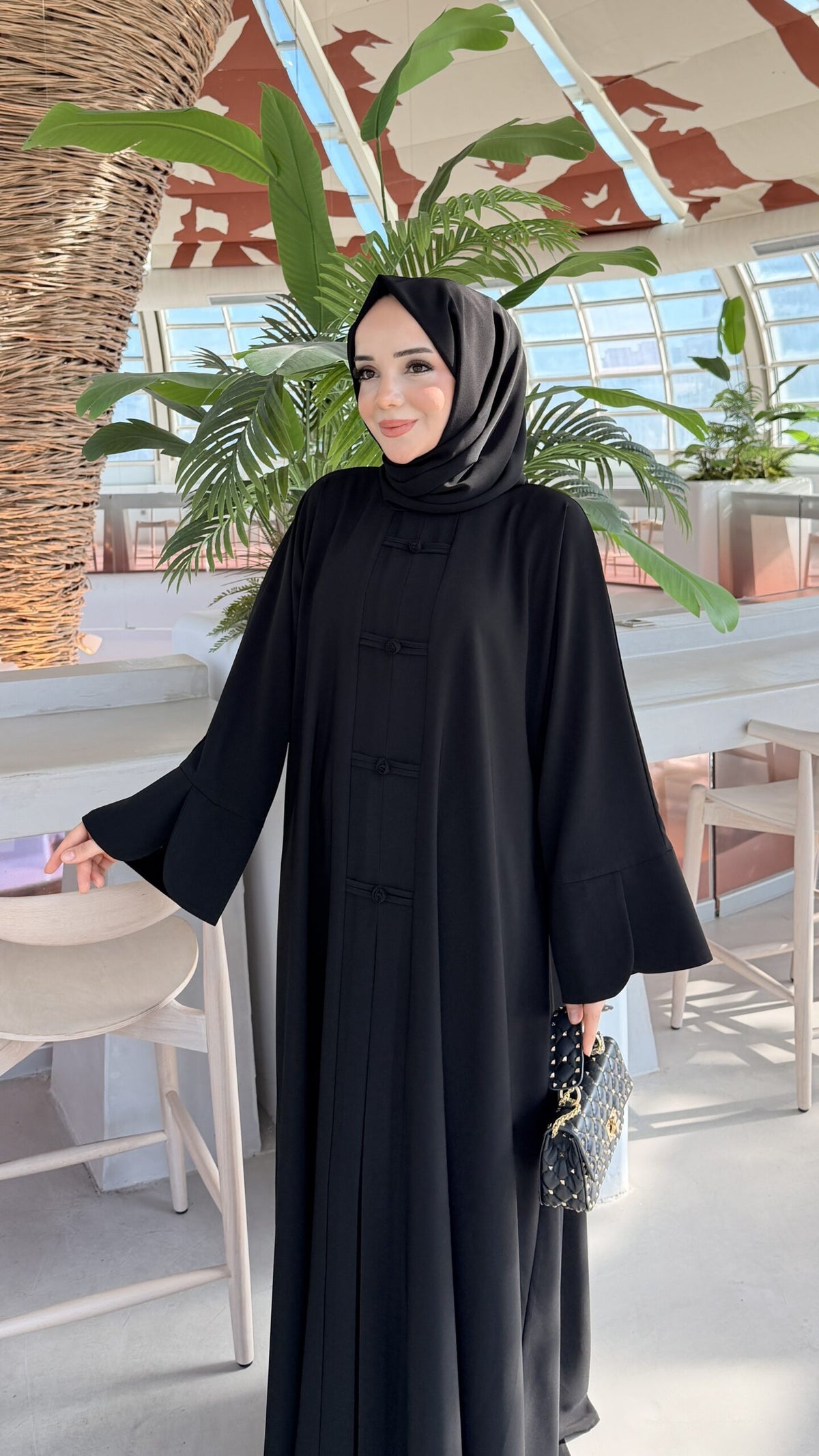 Hanzade Abaya Siyah ön görünüm - Mayha Couture abaya