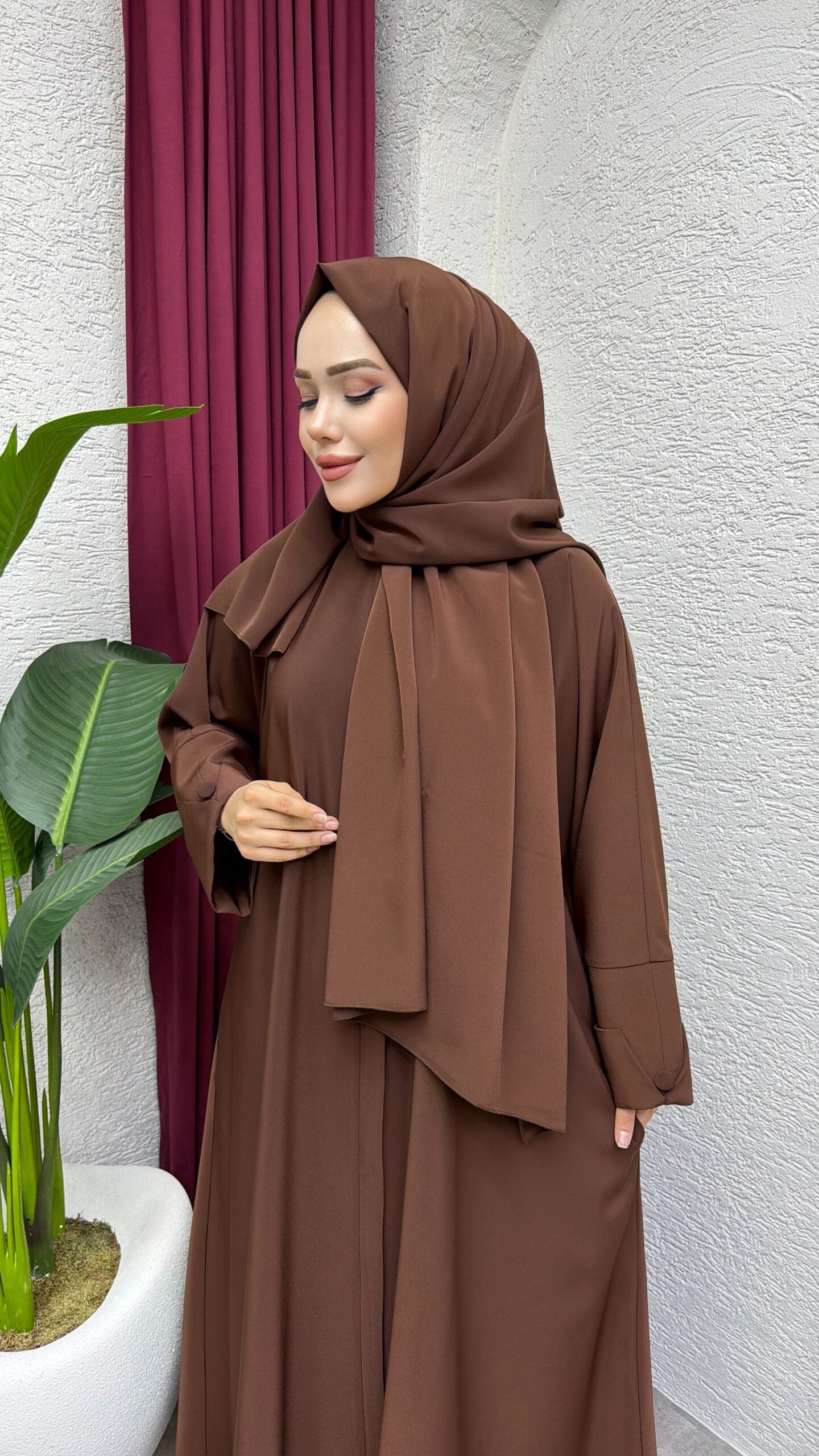 Liva Abaya Acı Kahve arka görünüm - Mayha Couture abaya