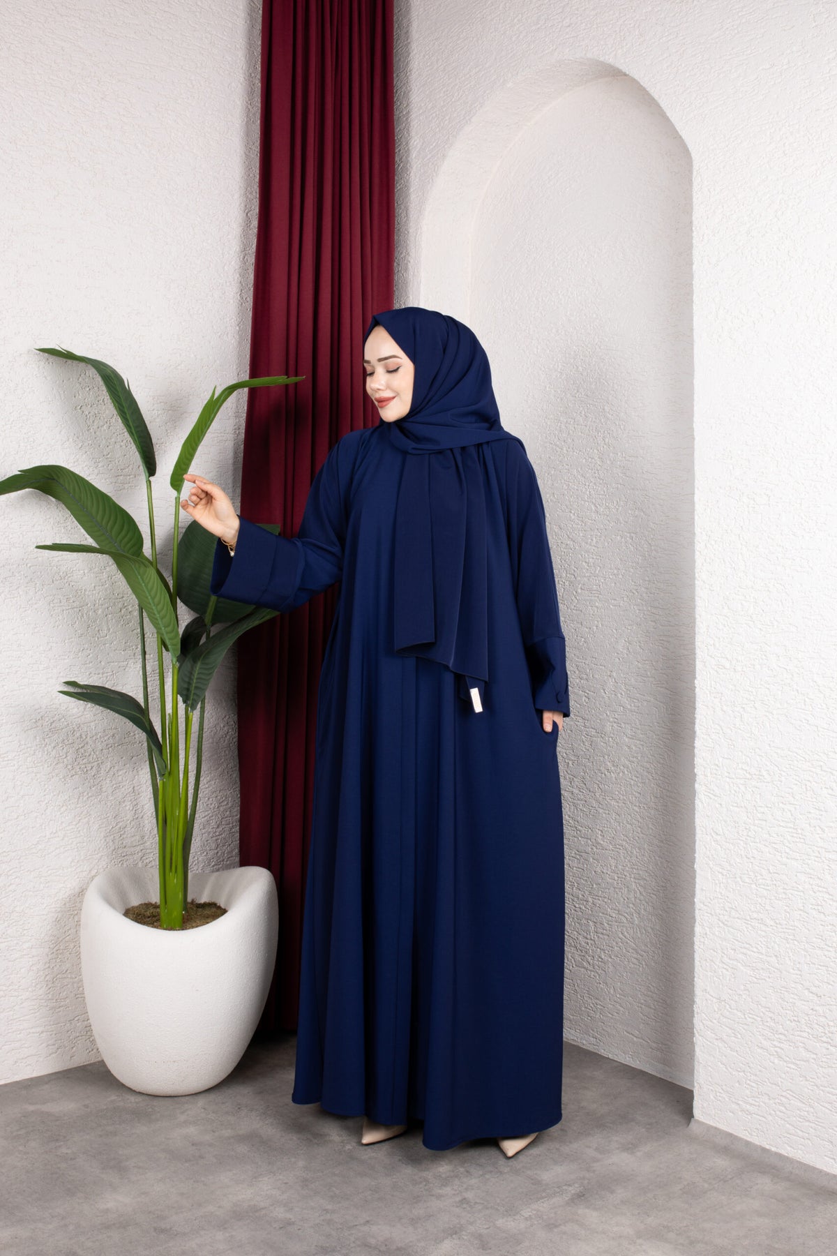 Liva Abaya Lacivert arka görünüm - Mayha Couture abaya