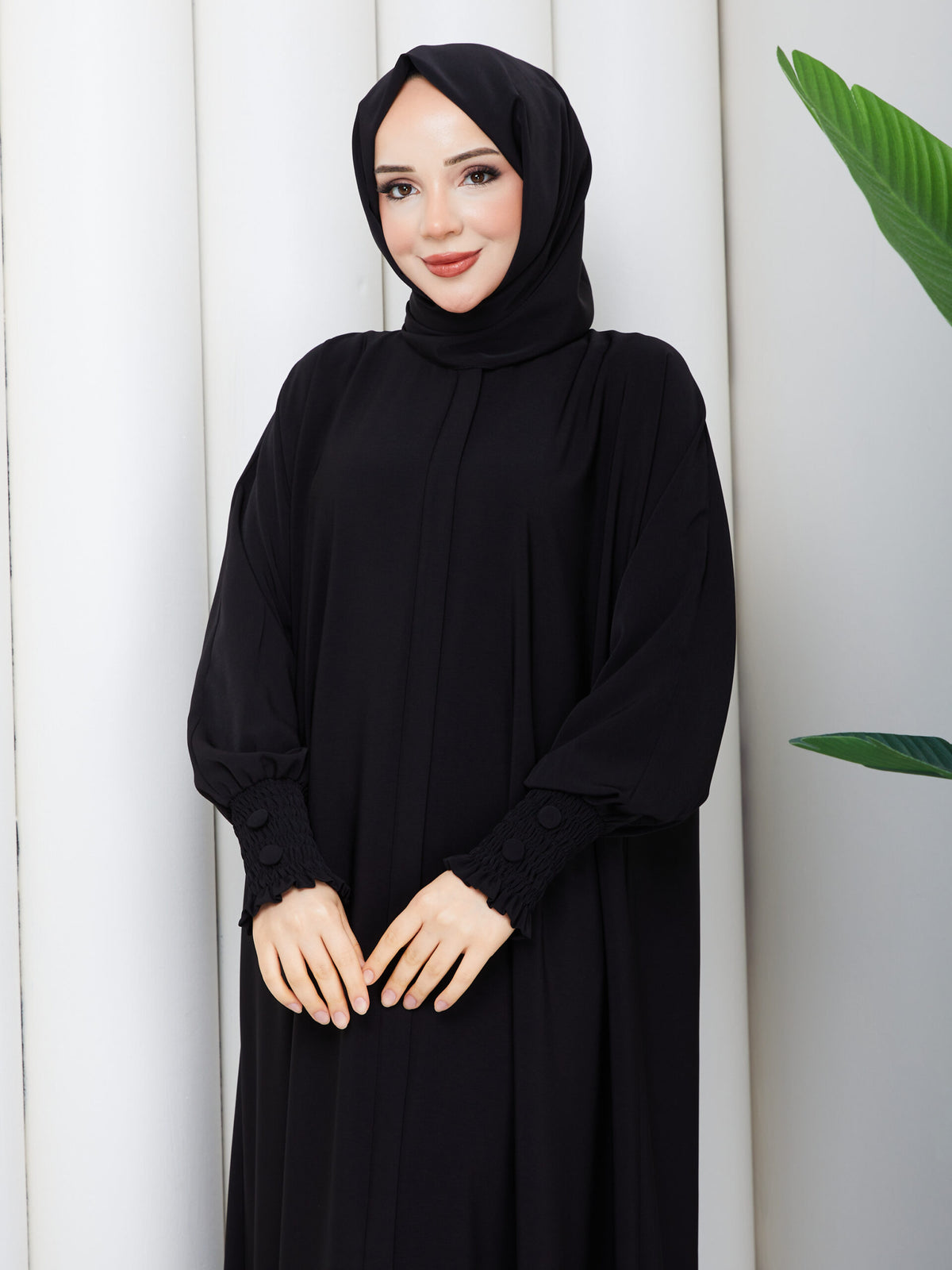 Sultan Abaya Siyah arka görünüm - Mayha Couture abaya
